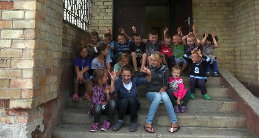Bambini nel centro diurno rinnovato