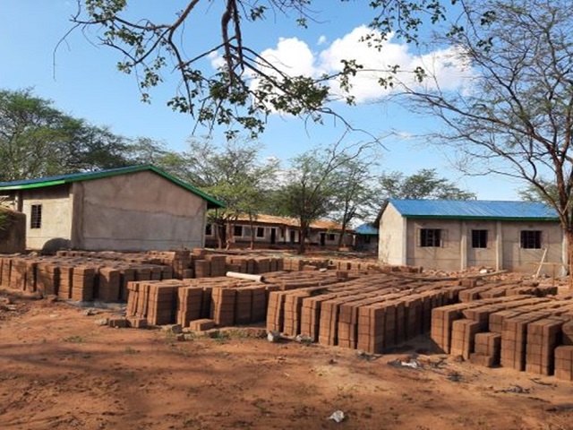 Kinakoni Schule 1 small